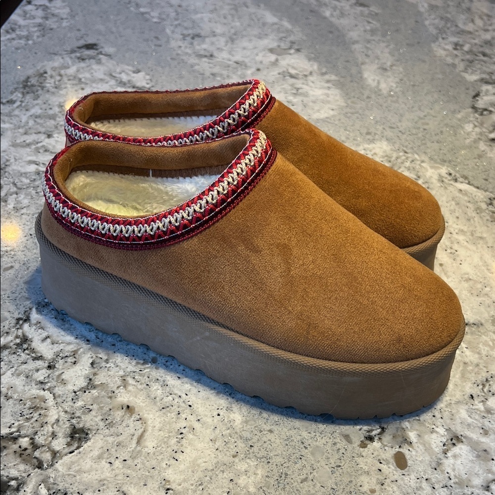 NEW LOVE Tan Platform Mules Size 9.5